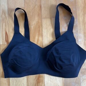 KNIX 6+ Padded V-Neck Bra